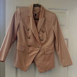 Elegant Women's Double-Breasted Blazer in Soft Pink